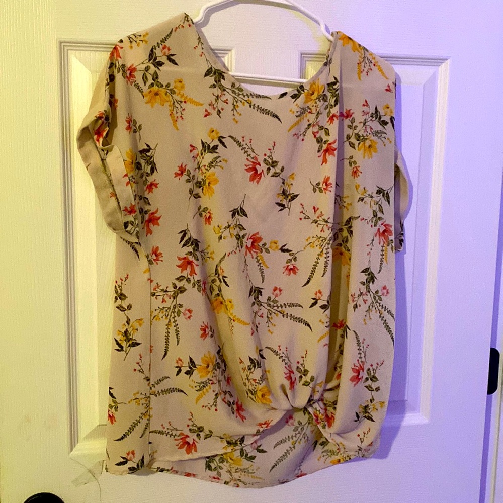 SO- Short sleeve blouse